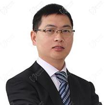 武漢虎泉醫(yī)院口腔科席明重.jpg