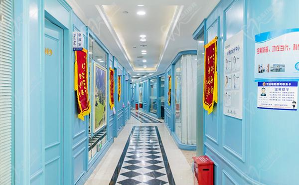 深圳美奧口腔醫(yī)院走廊環(huán)境